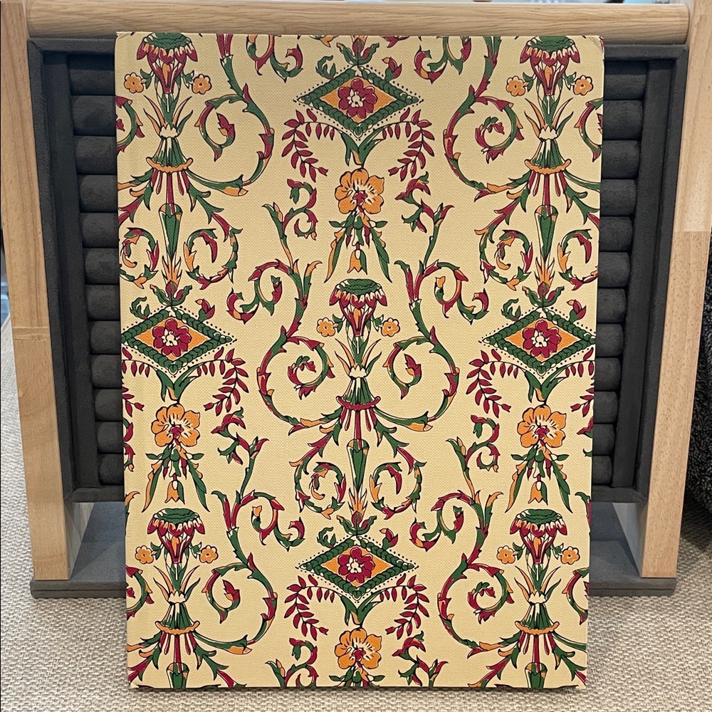 💯 AUTHENTIC Gucci Floral Pattern Notebook Journal